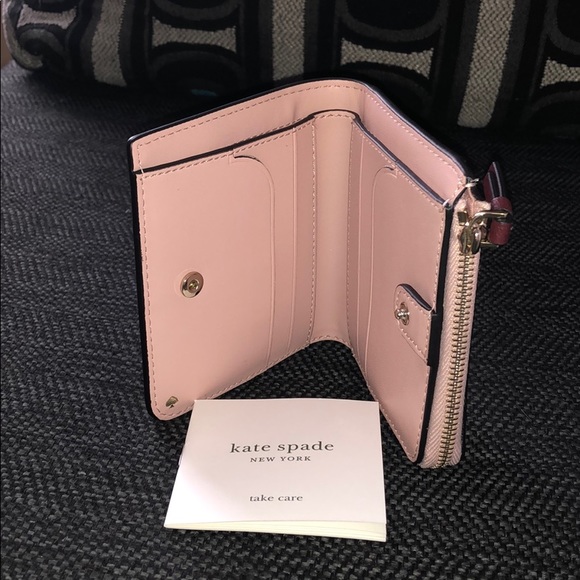 Kate Spade Pink L-Zip Dog Wallet - Picture 2 of 3